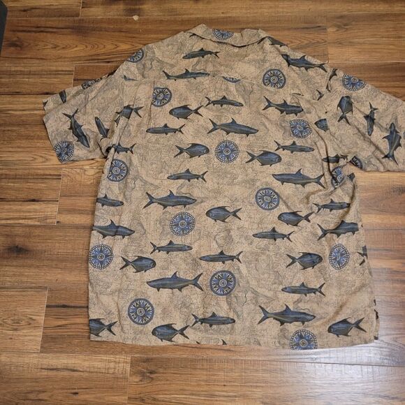 Columbia Mens Shirt XL Brown Pattern Fish All Over Hawaiian 100% RAYON - Picture 2 of 6